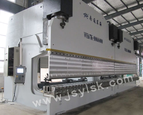 數(shù)控液壓雙(shuang)機聯動折(she)彎機