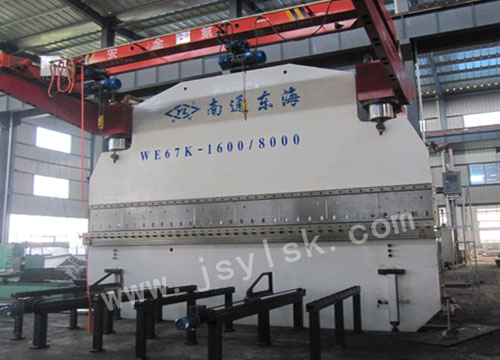 WE67K-1600/8000大(da)型折彎(wan)機