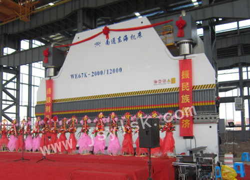 WE67K-2000/12000大(dà)型折彎機(ji)