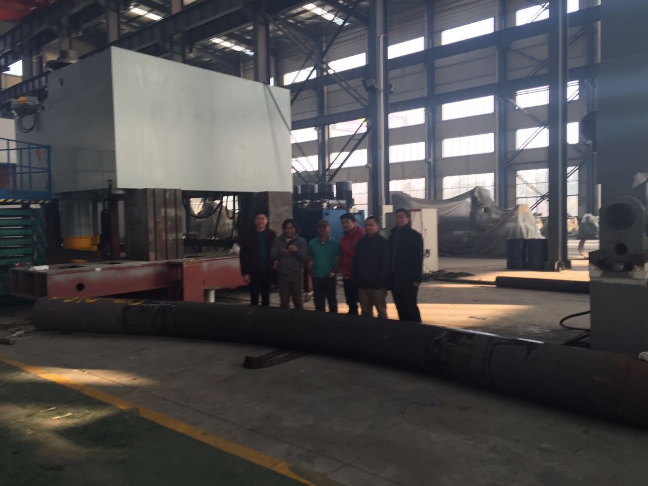 世界最大(dà)的型材彎曲機