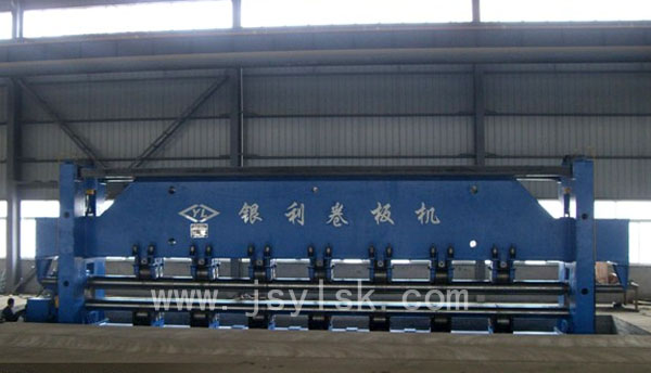 船用卷(juan)闆機