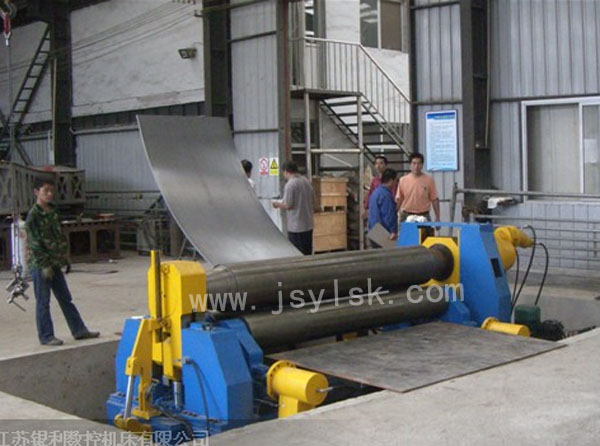 水(shuǐ)平下調式(shi)卷闆機