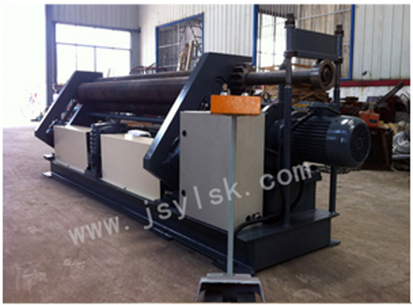 機械(xiè)三輥非(fei)對稱式(shi)卷闆機(jī)