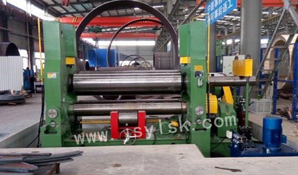 中(zhōng)小型上(shang)輥萬能(néng)式卷闆(pǎn)機