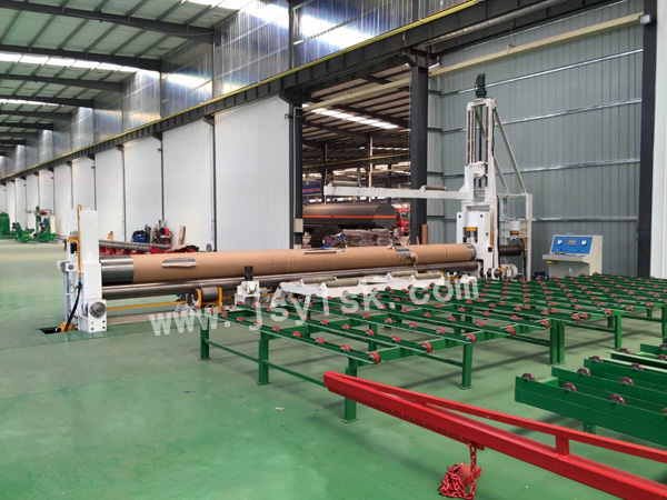 挂車式卷(juàn)闆機