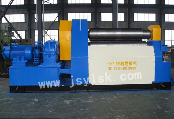 四(si)輥卷闆(pǎn)機