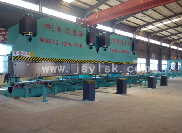WC67Y/E系列雙(shuāng)機聯動(dong)折彎機(ji)