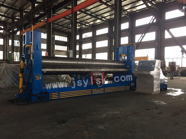 液壓三(san)輥對稱(chēng)式卷闆(pan)機