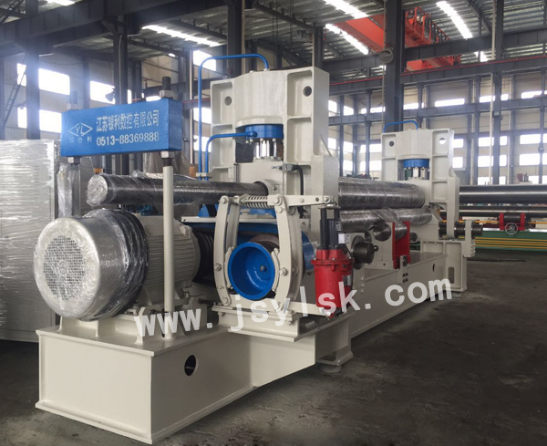 中小型(xing)上輥萬能(néng)式卷闆機(jī)