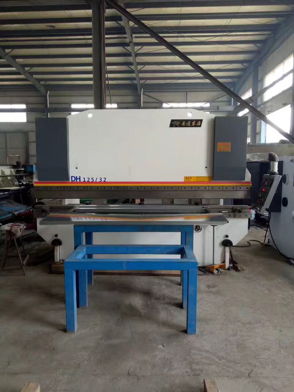 南通東(dōng)海機床制(zhì)造集團剪(jian)闆機折彎(wan)機客戶使(shi)用案例