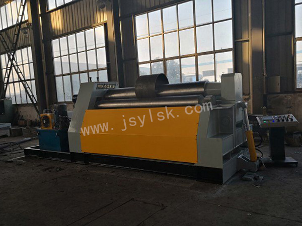 四輥(gǔn)卷闆機(ji)