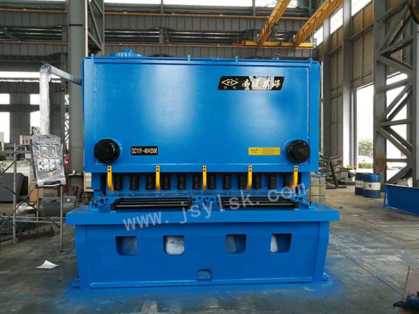 QC11Y-40*2500剪闆(pan)機