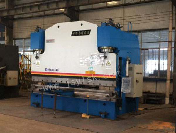 WE67K-600/4000大型折(shé)彎機