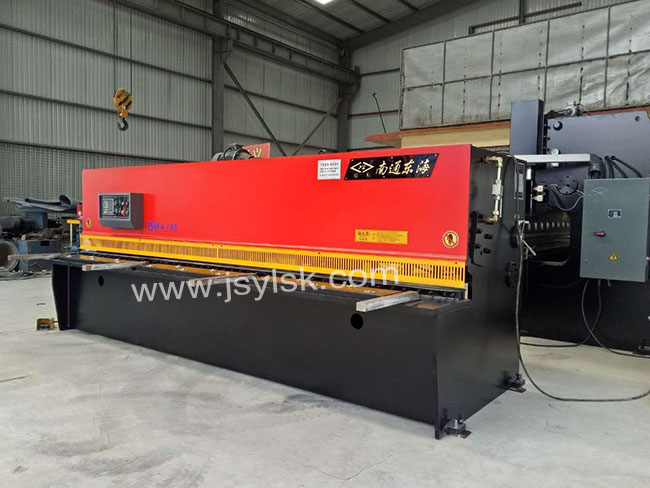 QC12Y-4*4000液壓剪闆機(ji)