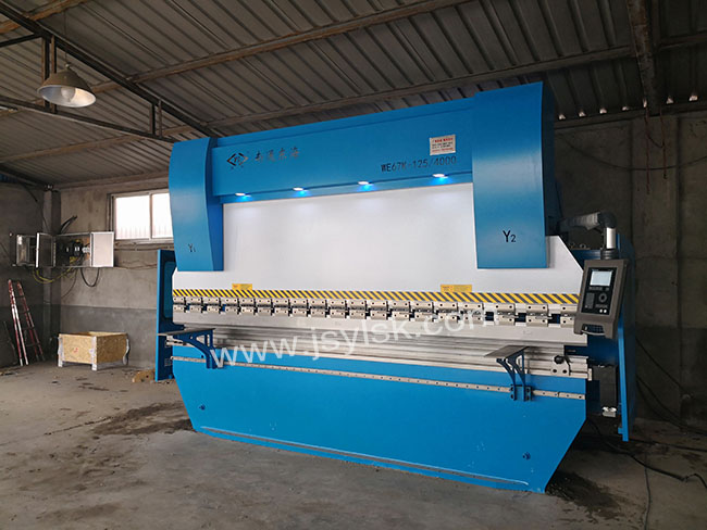 WE67K-125/4000數控折彎(wan)機