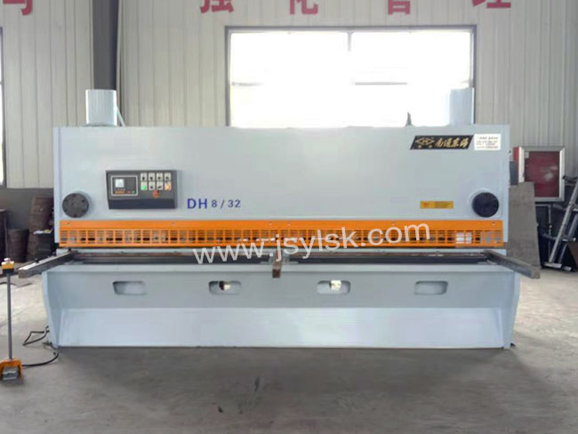 QC11Y-8*3200液壓剪(jiǎn)闆機