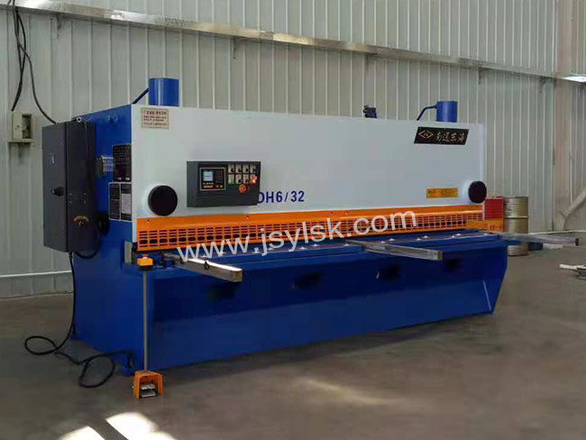 QC11Y-6*3200液壓剪(jian)闆機