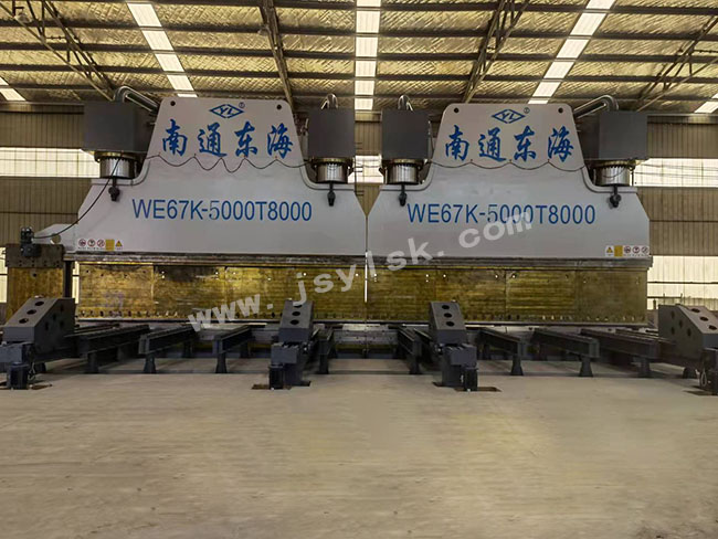 WE67K-5000/8000雙(shuang)機聯動折彎機(jī)