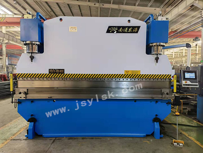 WE7K系(xi)列數控折彎機(jī)