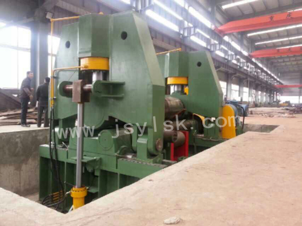 大型上輥萬能式(shì)卷闆機